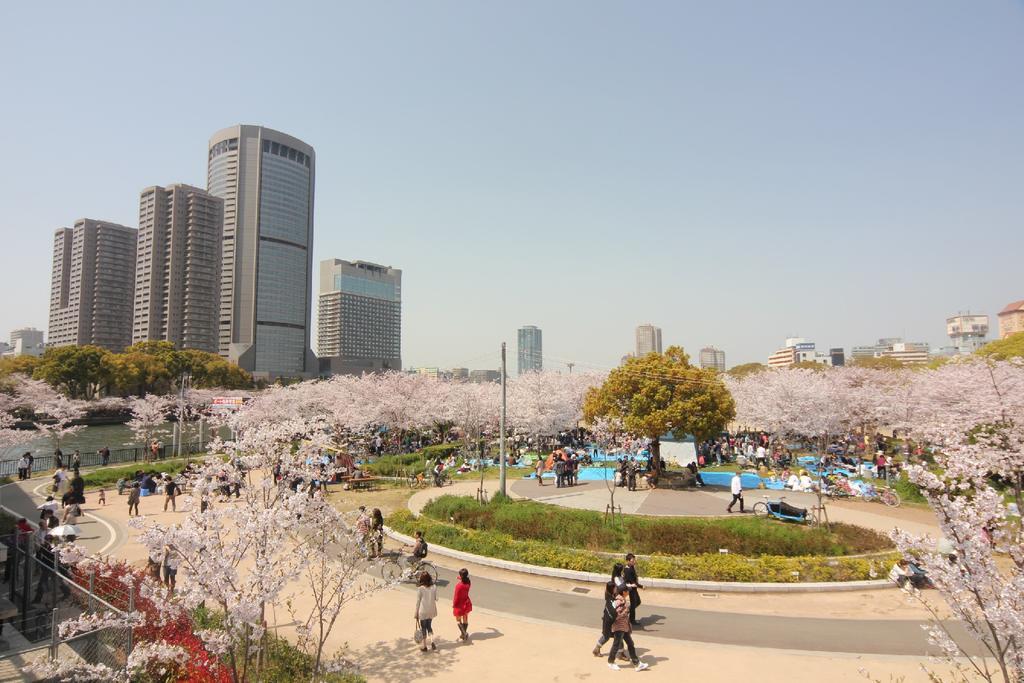 โรงแรมซากุระ การ์เดน โอซาก้า ภายนอก รูปภาพ